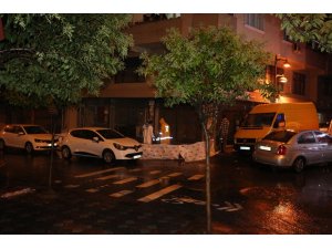 Tartıştığı Afgan gencin boğazını keserek öldürdü