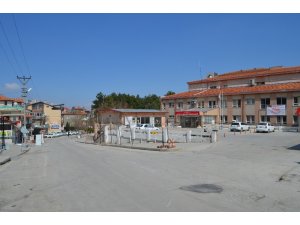 Eski devlet hastanesi saniyeler içinde böyle yıkıldı