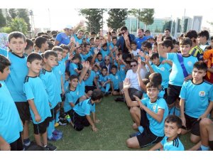 7 bin çocuğa ücretsiz futbol eğitimi
