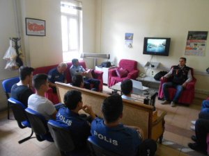 Derebucak'ta emniyet teşkilatı mensuplarına afet eğitimi verildi