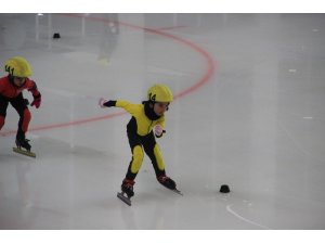 Short Track Nene Hatun Kupası başladı