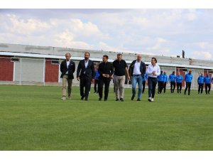 TFF Futbol Gelişim Direktörü Kafkas, Sivasspor’un alt yapı tesislerini gezdi