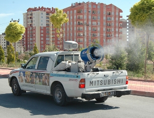 Haşereler kaynağında yok ediliyor