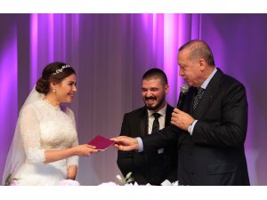 Cumhurbaşkanı Erdoğan nikah şahidi oldu