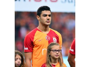 Genç futbolcu Ozan Kabak ilk kez 11 oynadı