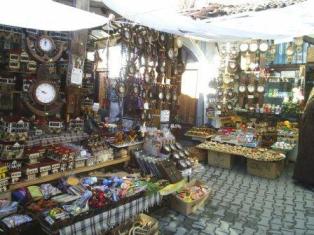 Esnaf en fazla yerli turistten kazanıyor