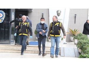 Arkadaşının başını kesti, "Şizofrenim" dedi