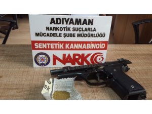 Narkotik ekipleri silah ve uyuşturucu ele geçirdi