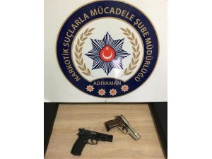 Ruhsatsız silah ele geçirildi