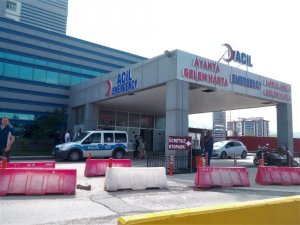 Seyir halindeki kamyonetin kasasından düştü