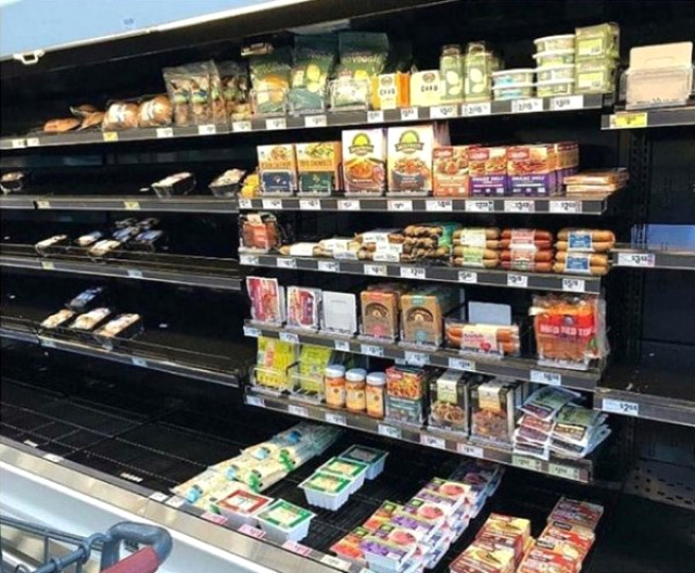Kasırgaya Hazırlık Yapan ABD'liler, Sadece Vegan Ürünleri Almadı