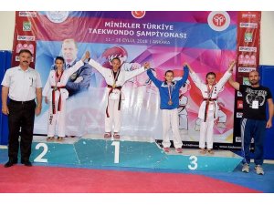 Minik Şüheda tekvando 30 kilogramda Türkiye şampiyonu oldu