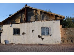 Pompalı tüfekle eve saldırdılar