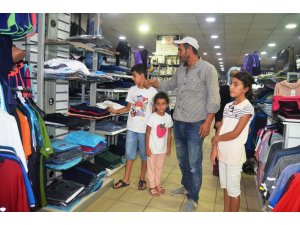 Öğrenci velilerinin ucuzluk arayışı sürüyor