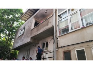 3 katlı binada çıkan yangın paniğe neden oldu