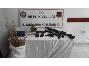 Kasten adam öldürme ve çeşitli suçlardan 9 yıldır aranan şahıs Bilecik’te yakalandı