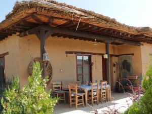 Sonsuz Şükran köyünün kerpiç evleri betona alternatif oldu