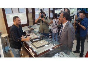 Gençlik ve Spor Bakanı Kasapoğlu mağdur esnafı ziyaret etti