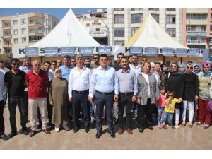 AK Partililerden Adnan Menderes’in idam edilmesine tepki