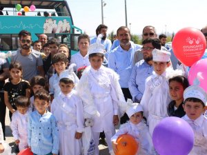 Oyuncaksız Çocuklar İçin Derneği çocukları mutlu etmeye devam ediyor