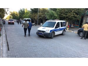Kağızman’da sokak ortasında silahlı saldırı