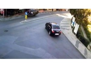 İstanbul’da film sahnelerini aratmayan kaza kamerada
