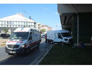 Manavgat’ta trafik kazaları: 3 yaralı
