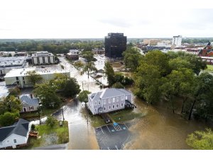 Florence kasırgası can almaya devam ediyor