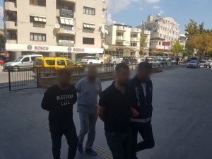Yakalanmasalardı 5,5 kilo sahte altın yapıp piyasaya süreceklerdi
