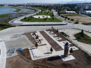 Beyşehir'de masal kahramanları parkına yoğun ilgi