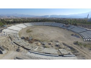 Türkiye’nin ilk müstakil güreş kompleksi inşaatı Isparta’da yükseliyor