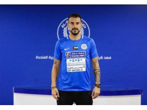 Negredo, formayı giydi