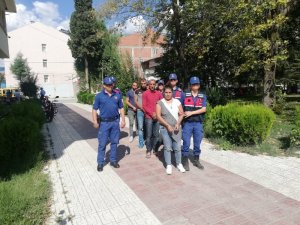 İnşaatlardan 50 bin TL’lik malzeme çalan 5 kişi tutuklandı