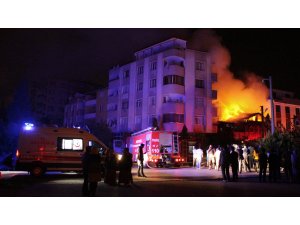 GÜNCELLEME - Kocaeli'de Suriyeli ailenin evinde yangın: 2 ölü, 3 yaralı