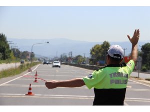 Polis ekipleri emniyet kemeri uygulamalarını arttırdı