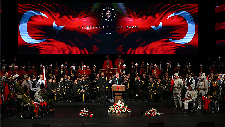 Erdoğan: Bu ülkede bundan sonra Türk lirası geçer