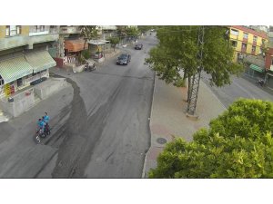Konuşurken cep telefonunu çaldılar