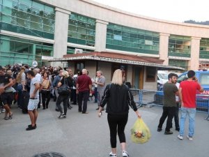 Sarp Sınır Kapısı giriş çıkışlarında artış yaşandı