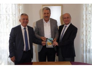 Egeli akademisyenler ’Tıp Bilimine Yön Veren 100 Türk’ listesinde