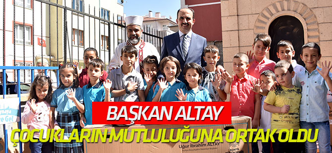 Başkan Altay, Bisiklet Kazanan Çocukların Mutluluğuna Ortak Oldu