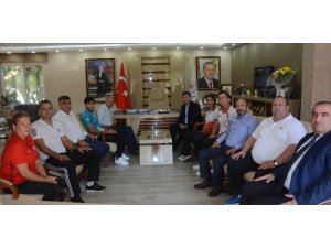 İl Müdürü Öztürk, Manisa Büyükşehir’in şampiyonlarını ağırladı