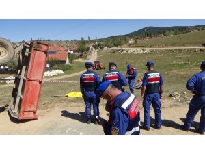 Emet’te trafik kazası: 2 ölü, 1 yaralı
