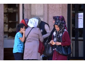 İŞKUR’a başvurmak isteyen vatandaşlar kalabalık oluşturdu