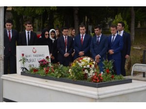 Şehit Başsavcı Murat Uzun kabri başında anıldı