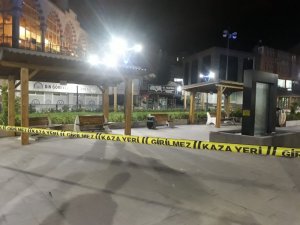 Parka bırakılan şüpheli bavul paniğe neden oldu