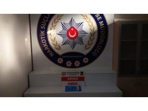 Cezaevi firarisi uyuşturucu maddeyle yakalandı