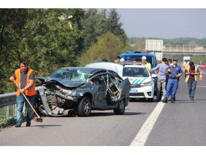 TEM Otoyolunda feci kaza 3 yaralı