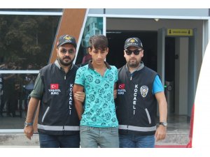 Yaşlı çifti dolandırmaya çalışan çeteyi polis ekiplerinin dikkati ele verdi