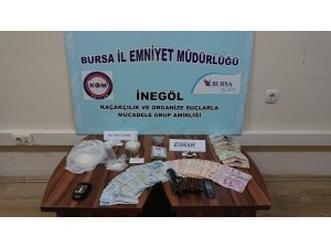 Uyuşturucu operasyonunda biri kadın 3 kişi gözaltına alındı