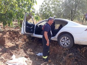Lüks otomobil su kanalına uçtu: 1 yaralı